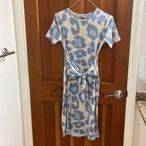 Tie front body-con midi dress
